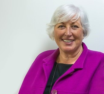 Headshot of Gwen Parry-Jones OBE FREng