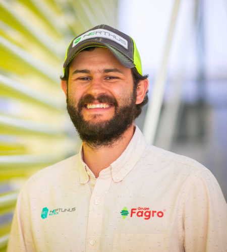 Headshot of Dr Leopoldo Herrera.