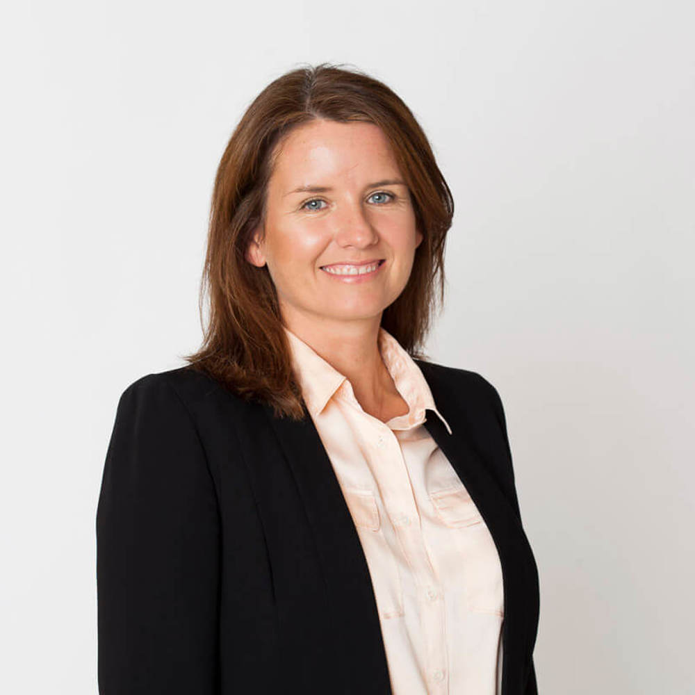 Ms Leigh Ann Russell Freng