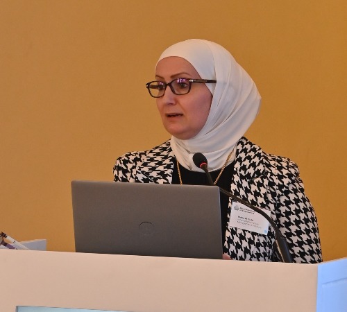 Dr Maha Al-Zu’bi presenting