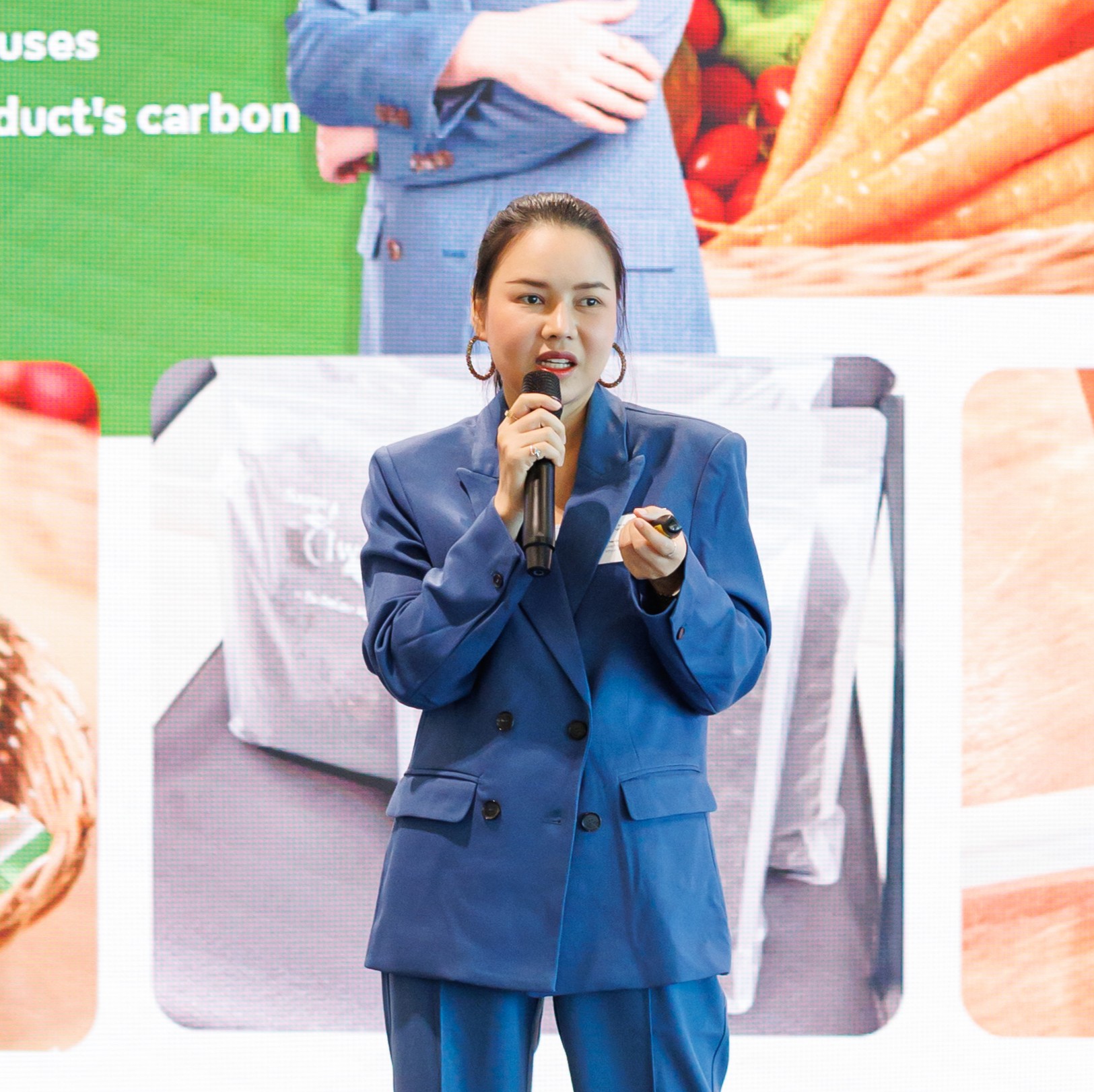 Phaninee presenting during the session