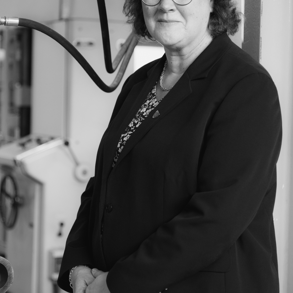 1 Professor Sarah Hainsworth OBE Freng 