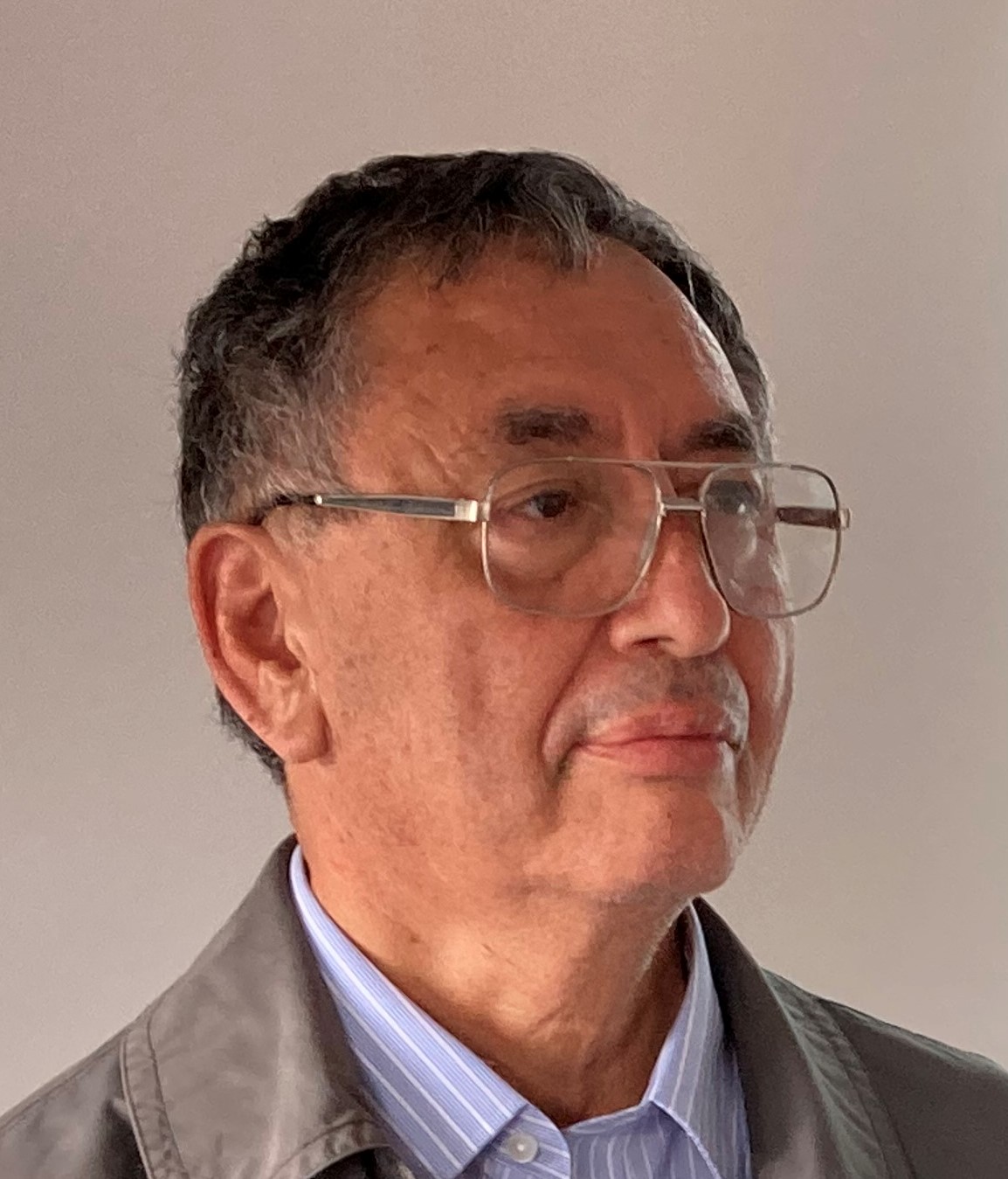 Dr Heriberto Bustamante