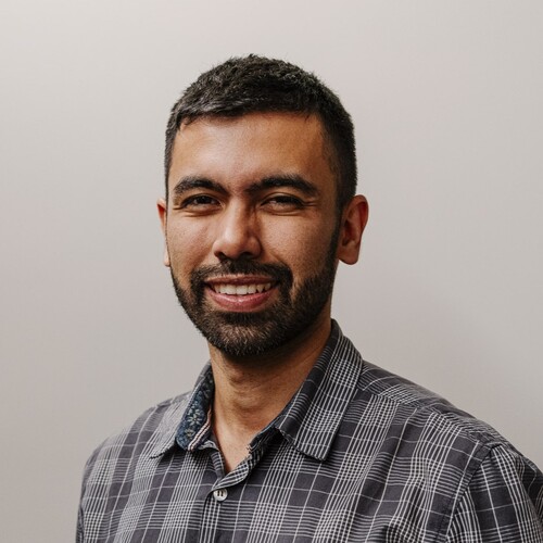 Headshot of Hugo Esteban Rojas Mu&ntilde;oz.