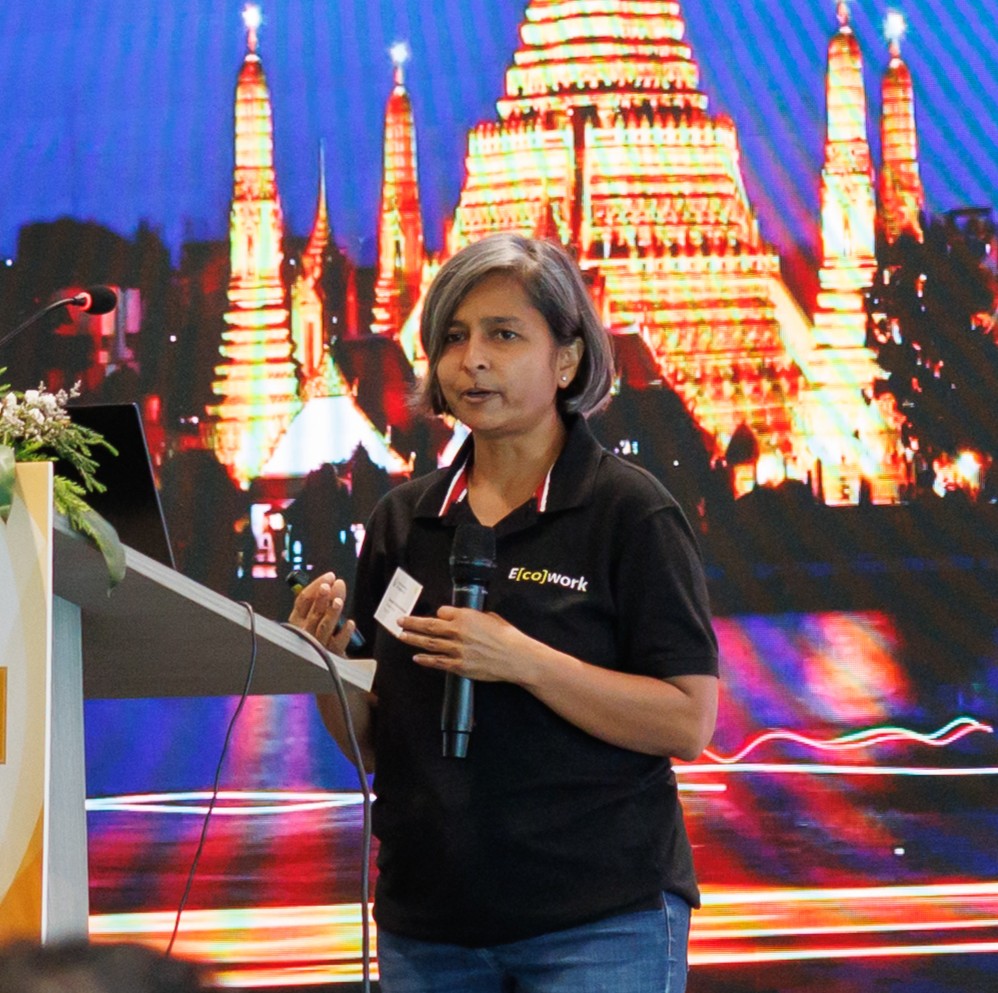 Deepali presenting during the session